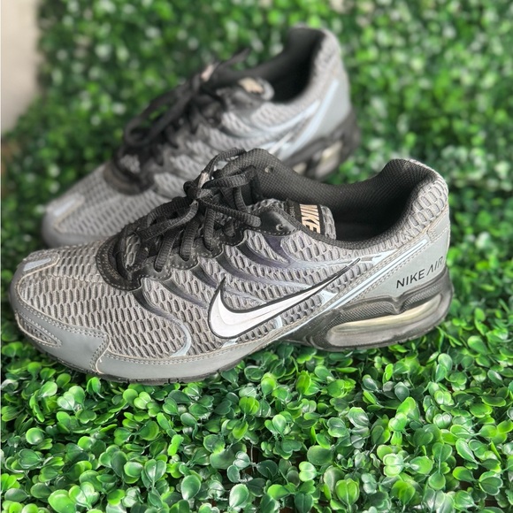 Nike Air Gray Sneakers - Picture 5 of 6